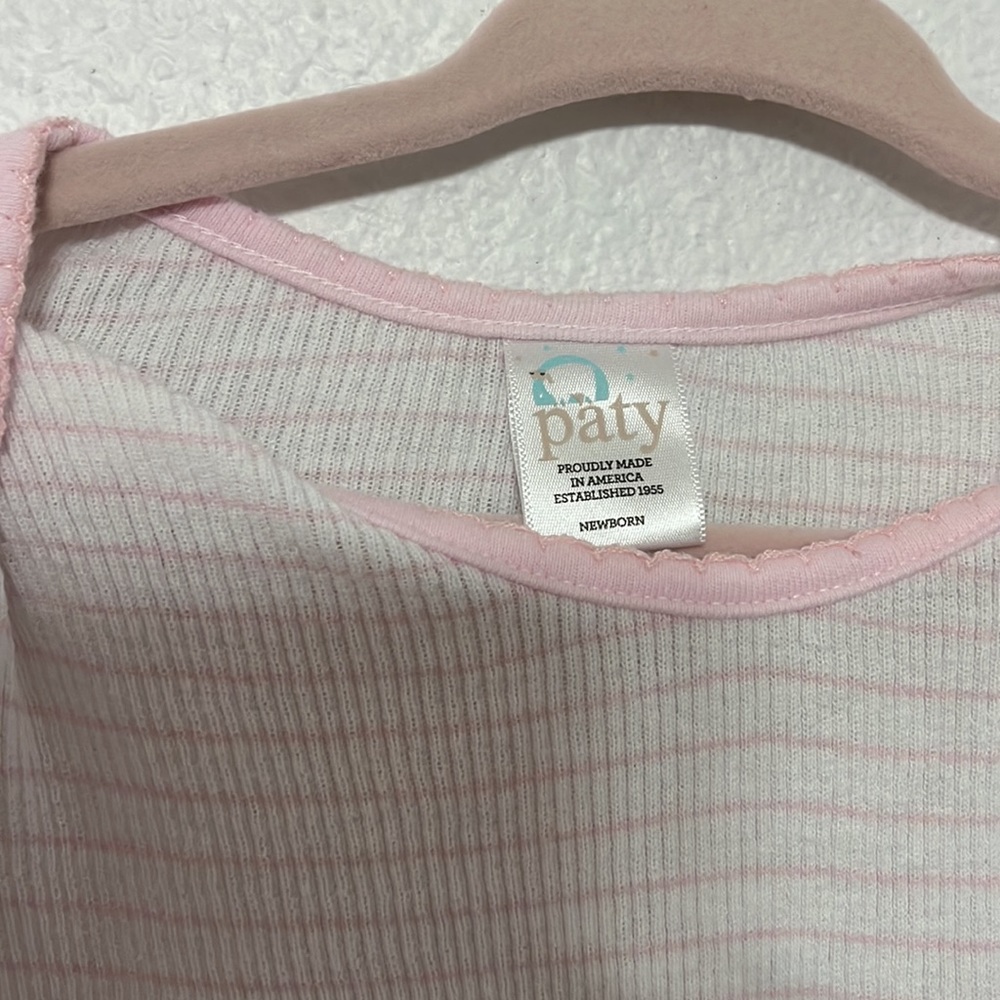 Pink Newborn onesie - Picture 4 of 4